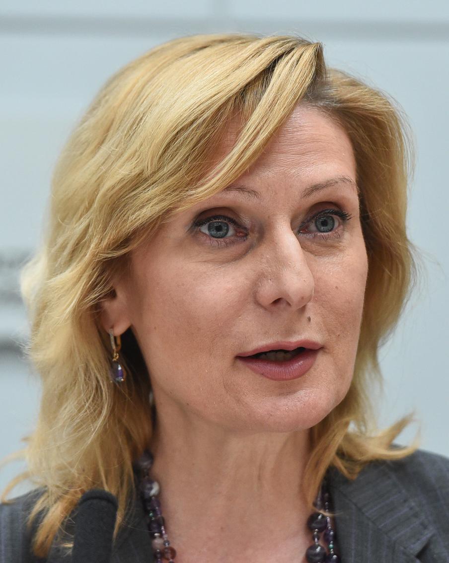 Сенатор Святенко: Помощь мамам дошкольников в развитии карьеры и бизнеса онлайн востребована в столице