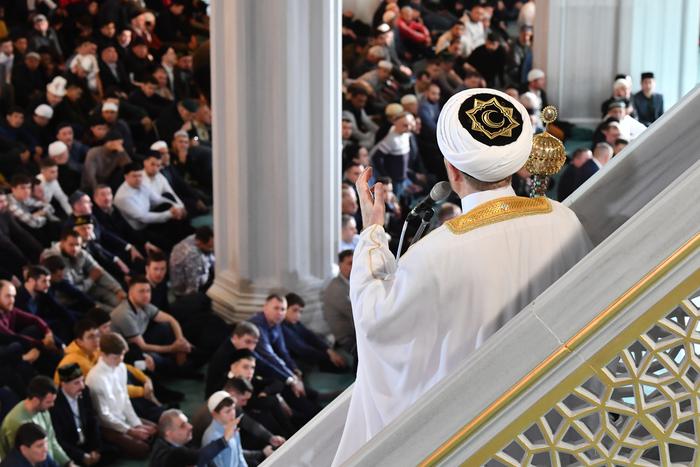 Мусульмане всего мира начали отмечать Ураза-байрам