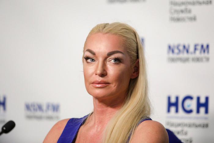 Балерина Анастасия Волочкова передумала судиться с Большим театром