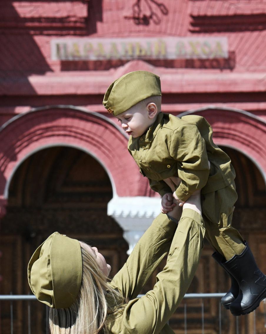 В парках Москвы будет работать третья фотовыставка из цикла "Герои и подвиги"