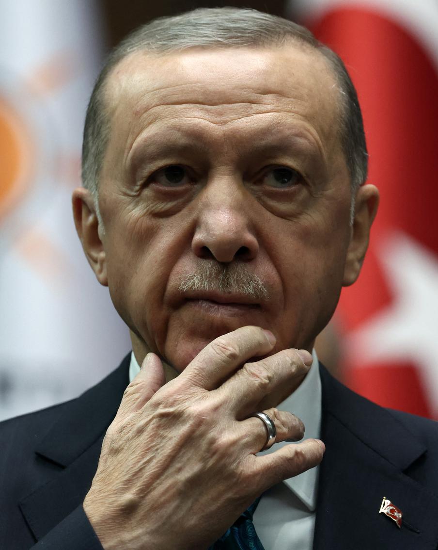 Президенту Турции Реджепу Тайипу Эрдогану неожиданно стало плохо
