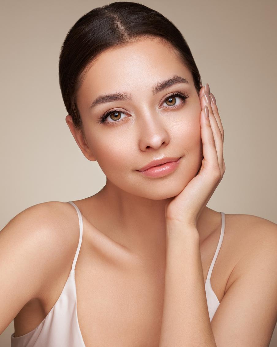 Процедуры, которые помогут коже выглядеть идеально даже без макияжа
