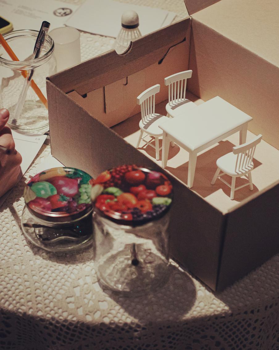 В Москве показали спектакль "Кладовая памяти" – люди отправились в страну утраченных воспоминаний