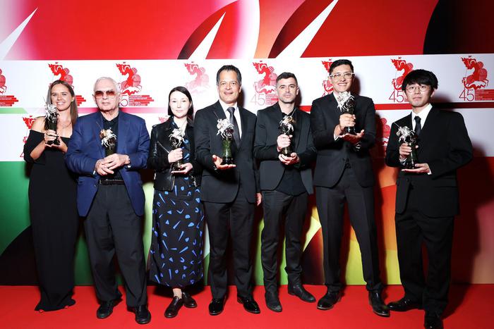 "Золото" – за океан, "серебро" остаётся на родине. На Московском международном кинофестивале подвели итоги