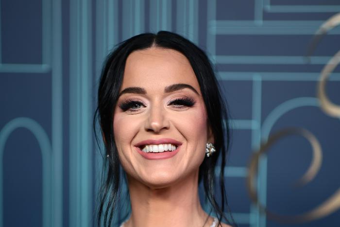 Певица Кэти Перри проиграла суд своей тёзке