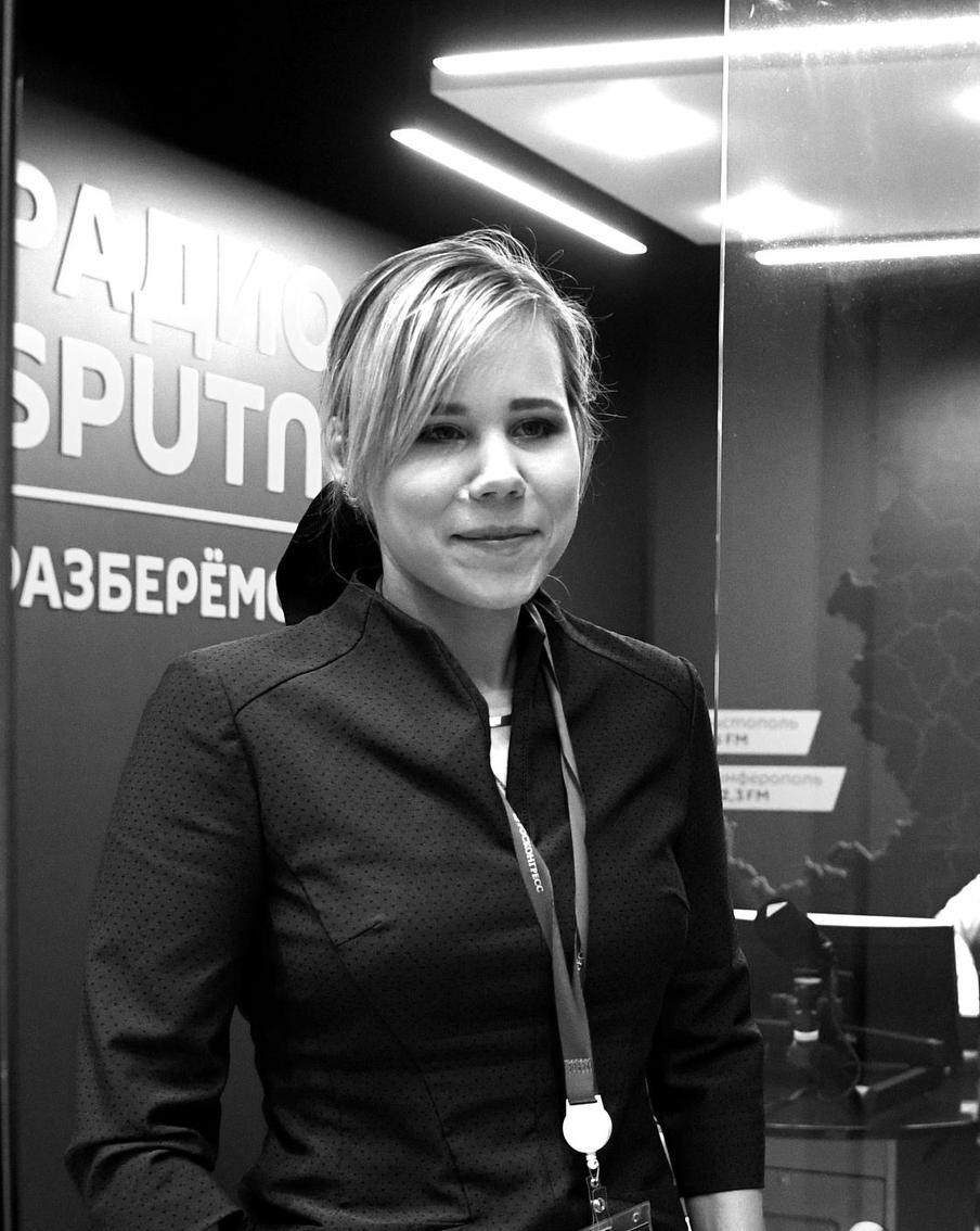 Погибшему политологу Дарье Дугиной открыли мемориал в Мелитополе