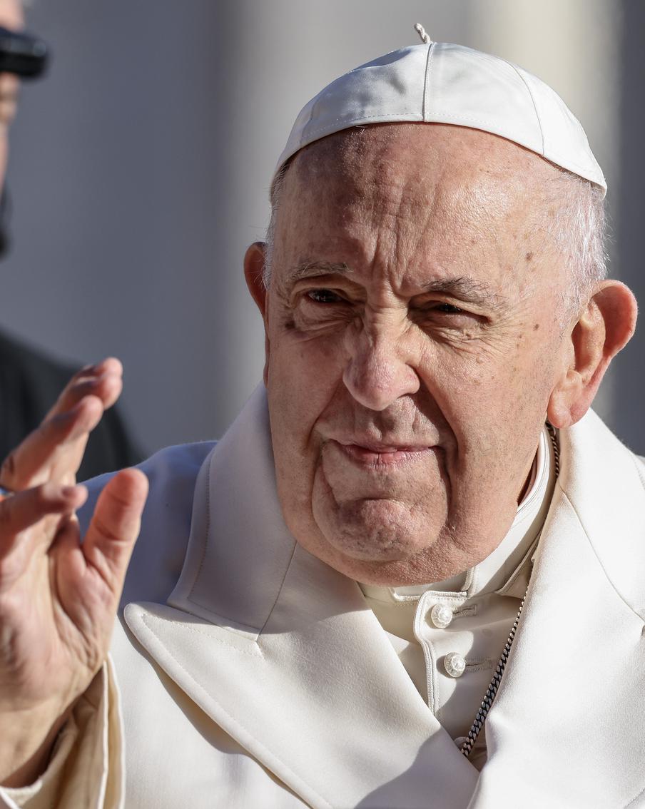 Папа Римский во время мессы призвал венгров быть гостеприимнее к мигрантам