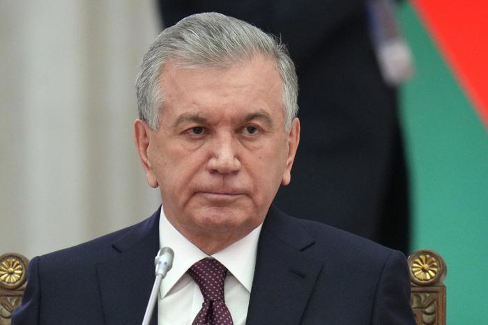 Узбекистан проголосовал за поправки, продлевающие срок полномочий президента