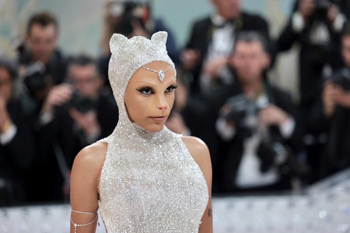 Джаред Лето и Doja Cat в образе кошки Карла Лагерфельда. Самые яркие и необычные образы звёзд на Met Gala 2023