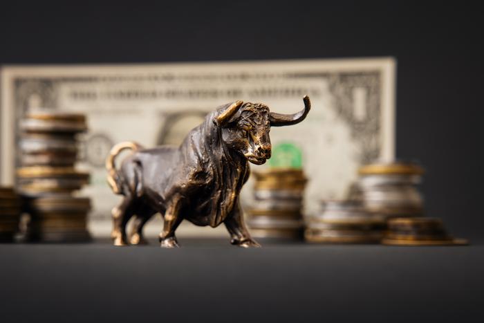 Бык сломал рога: начинающийся кризис экономики США скажется на жизни россиян