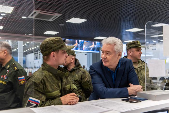 Мэр столицы приехал в центры "Авангард" и "Патриот", в которых проходят обучение мужчины, выбравшие для себя службу по контракту