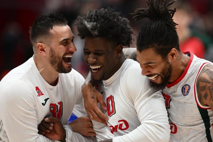 В России будет новый баскетбольный чемпион: в финале сыграют две команды-сенсации