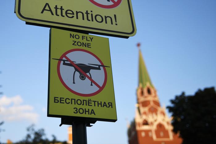 Кремль атаковали беспилотники, немецкие гаубицы завязли в распутице: хроника очередных событий украинского кризиса