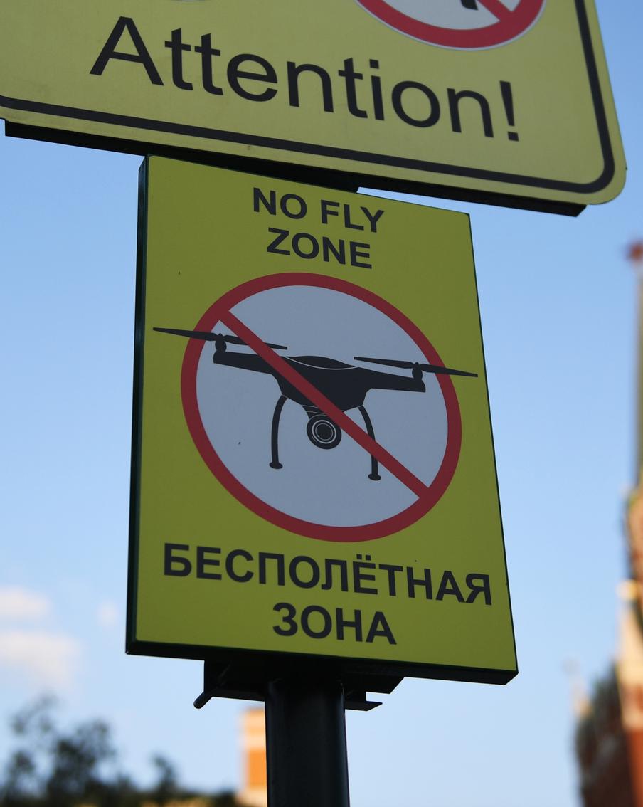Кремль атаковали беспилотники, немецкие гаубицы завязли в распутице: хроника очередных событий украинского кризиса