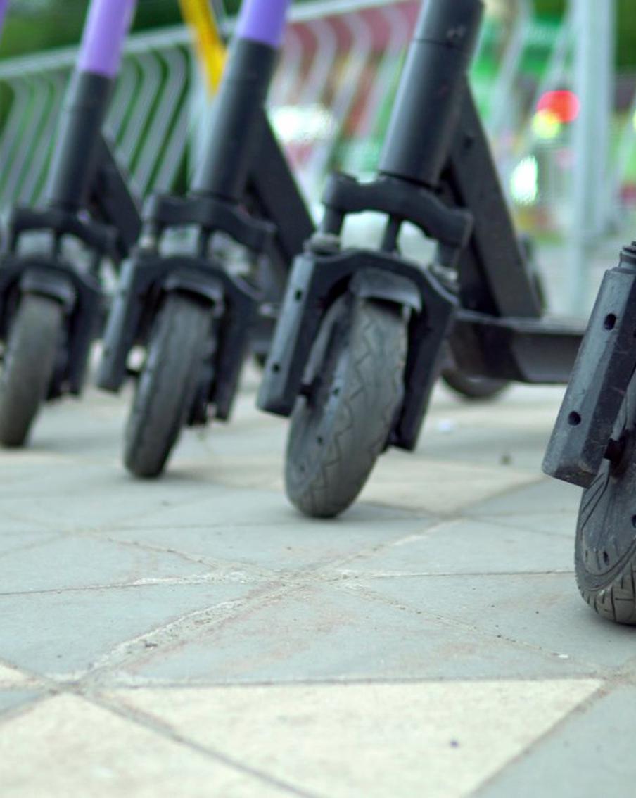 Глава Следственного комитета РФ поддержал инициативу об ограничении движения электросамокатов