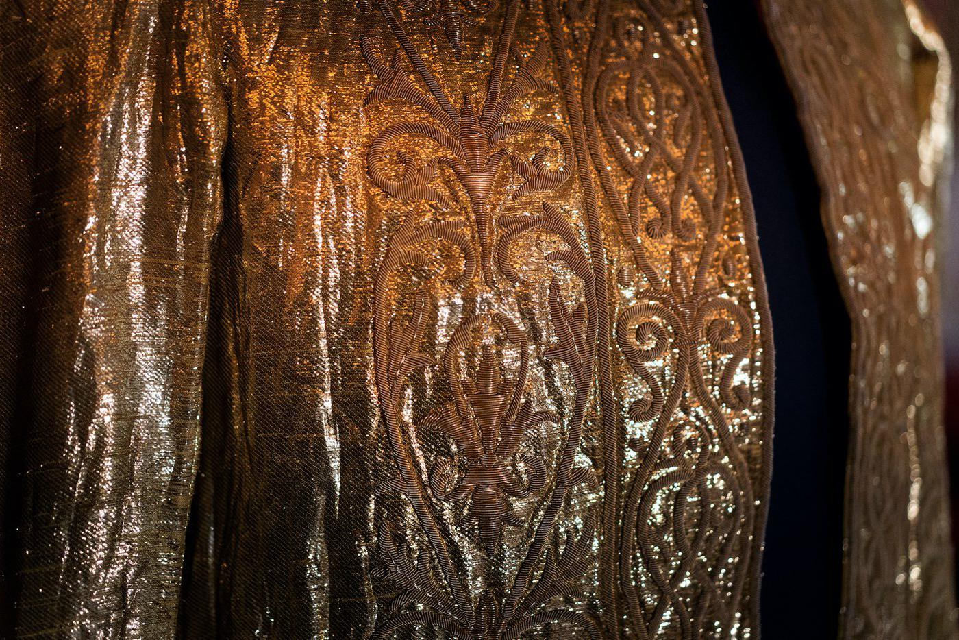 Расшитая супертуника.