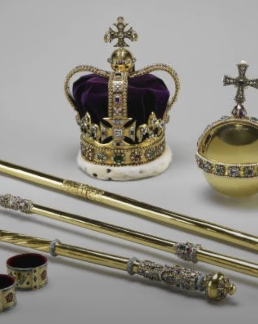 Августейший блеск: сколько стоят главные короны британского монарха