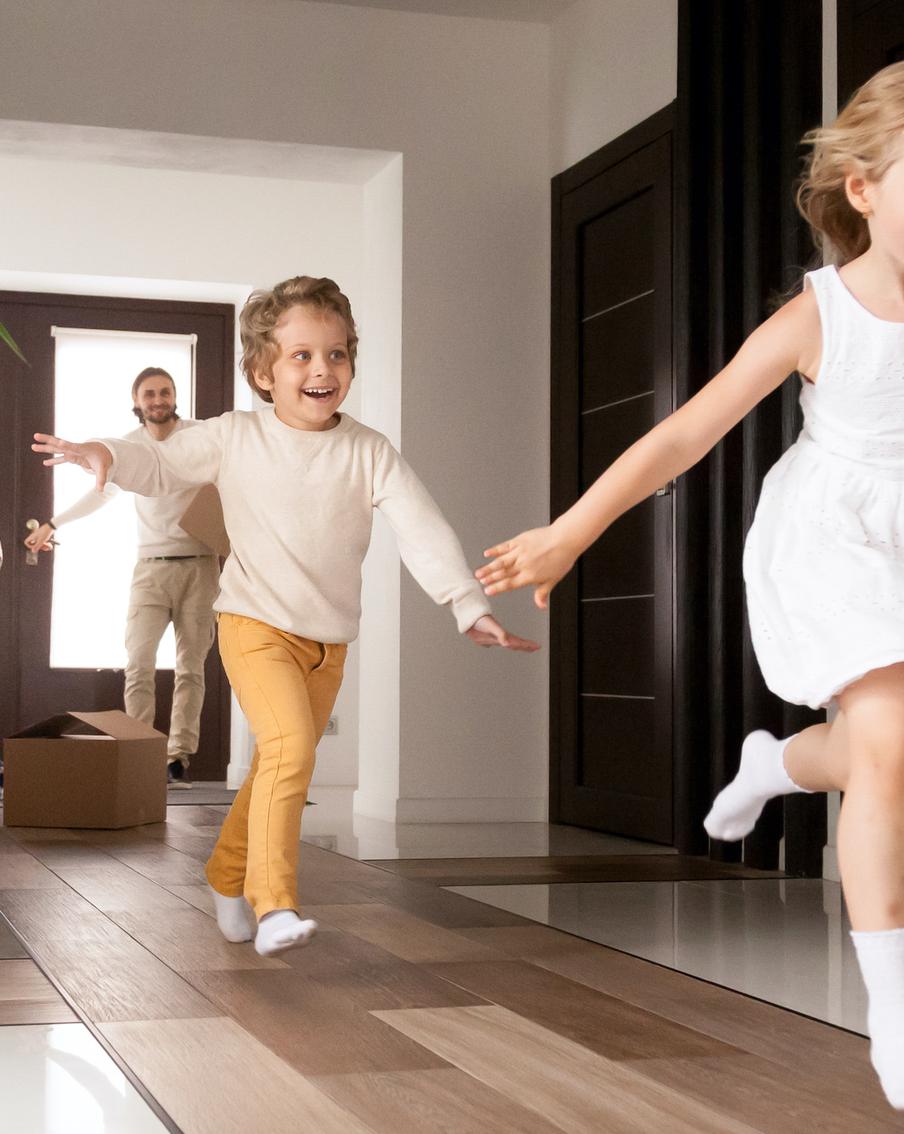 Семьи распечатали кубышки: студии и однушки не продаются, а двушки и трёшки разлетаются как пирожки