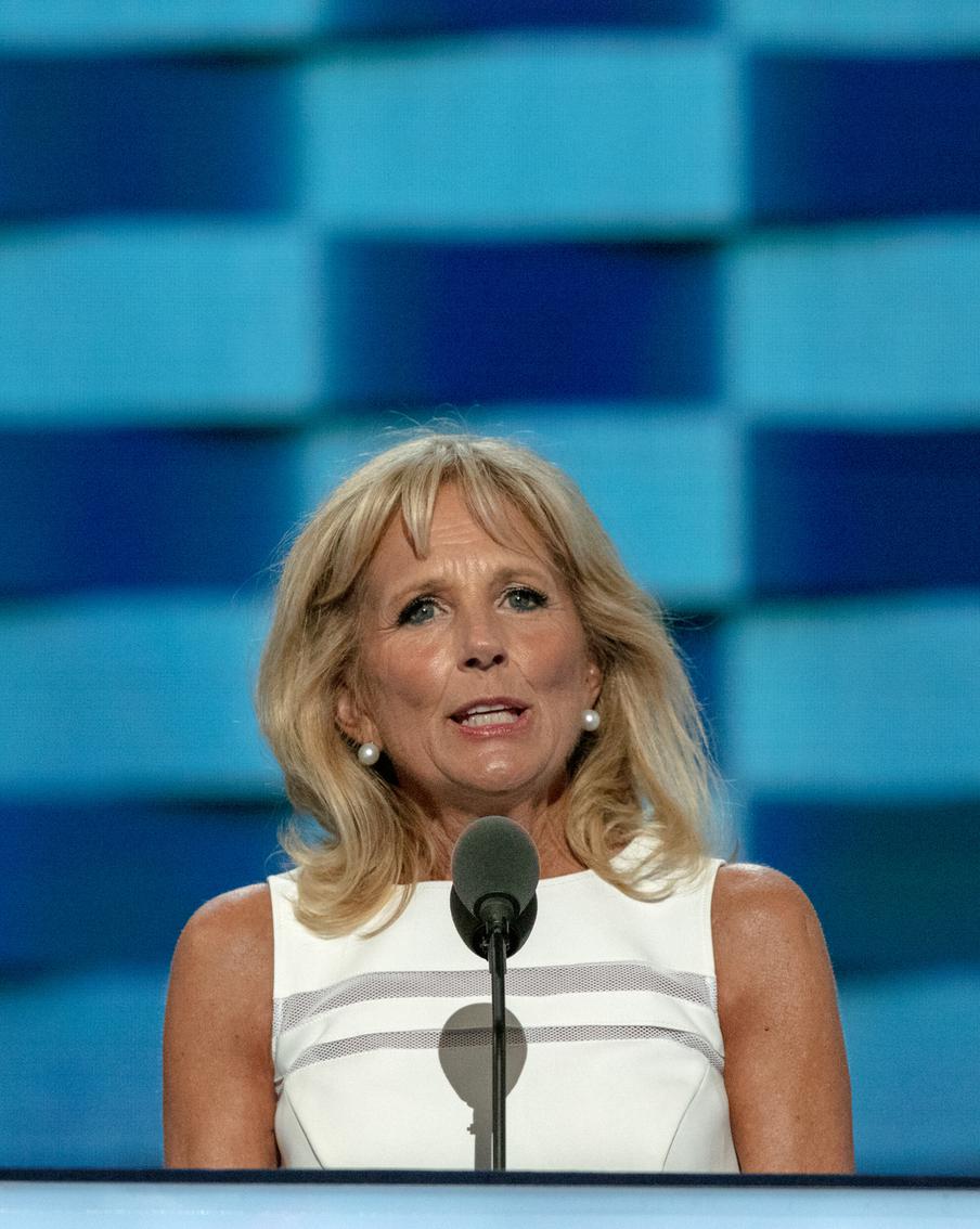 Джилл Байден поделилась впечатлениями от присутствия на церемонии коронации Карла III