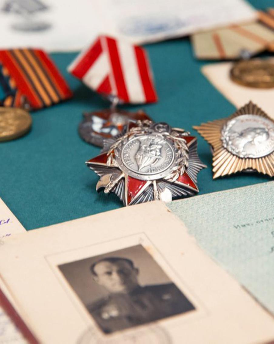 Горожане успели собрать более 14 тыс. семейных реликвий в рамках акции "Москва - с заботой об истории"