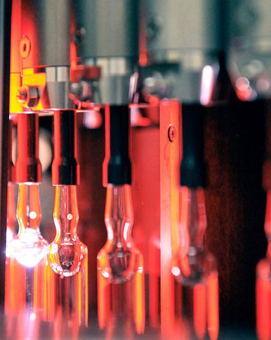 Сергей Собянин поздравил "Московский эндокринный завод" с 80-летием и рассказал о его внушительных успехах