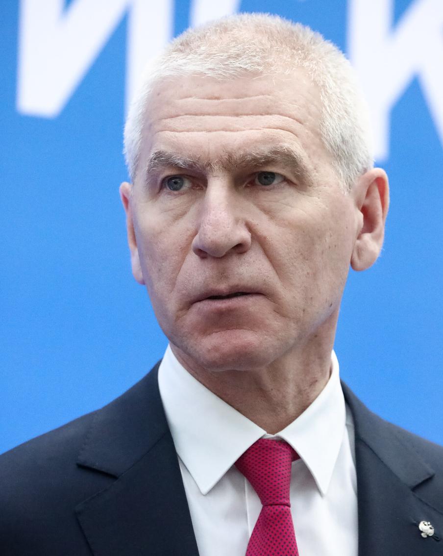 Министр спорта России Матыцин поддержал фигуриста Костомарова