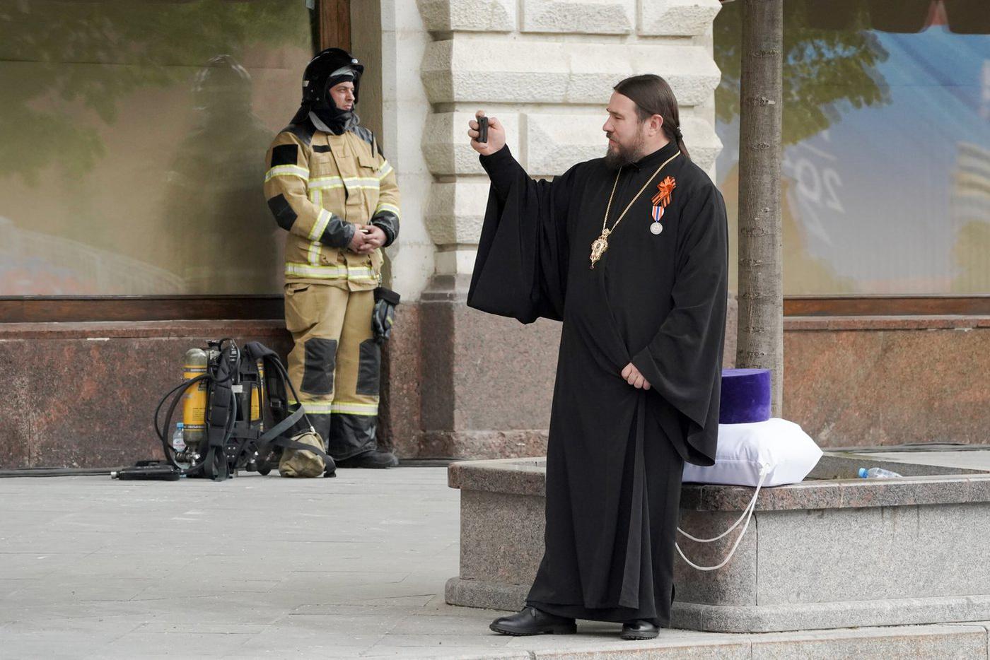 Перед парадом можно и селфи сделать. 