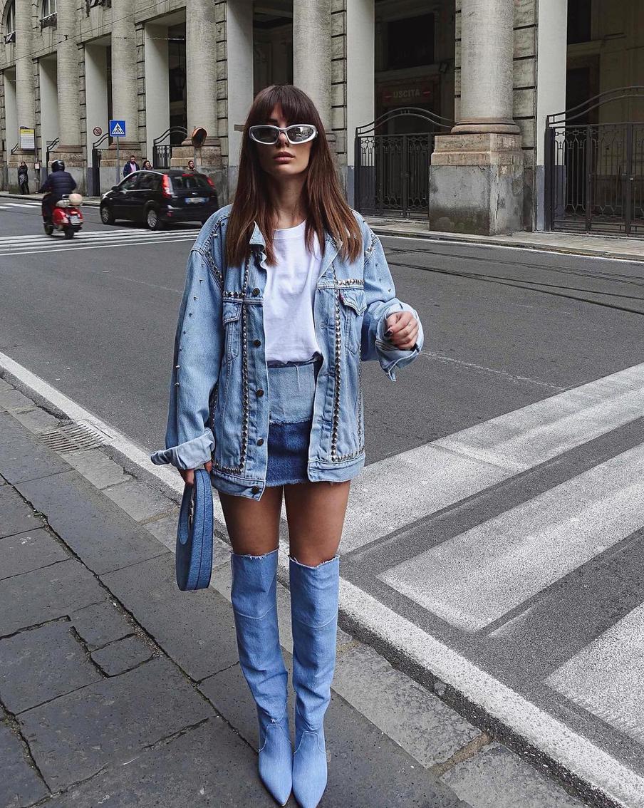 С необычным денимом.