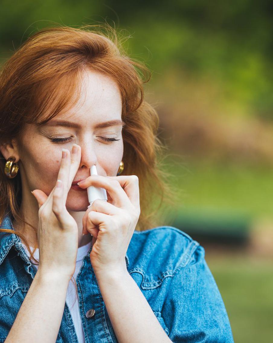 Без капель нос постоянно заложен, но и с ними нормально дышать не получается: что делать?
