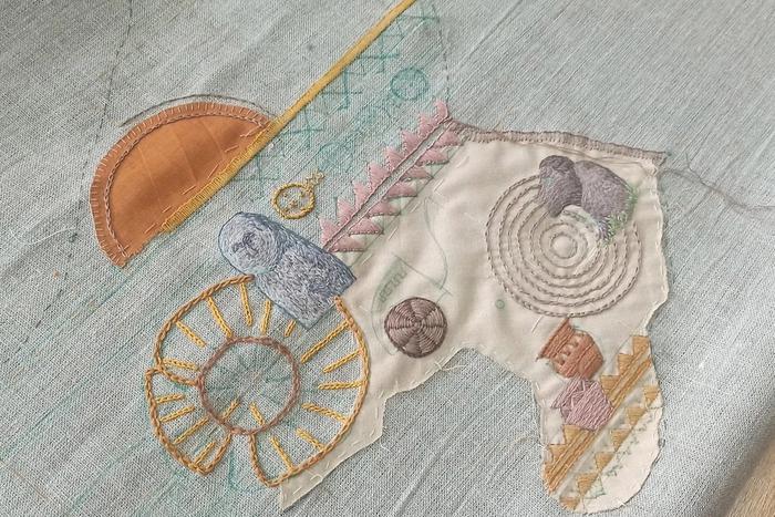 Древний город и знаменитый метеорит украсили необычную карту. Об истории Южного Урала поведает не учебник, а красивое полотно