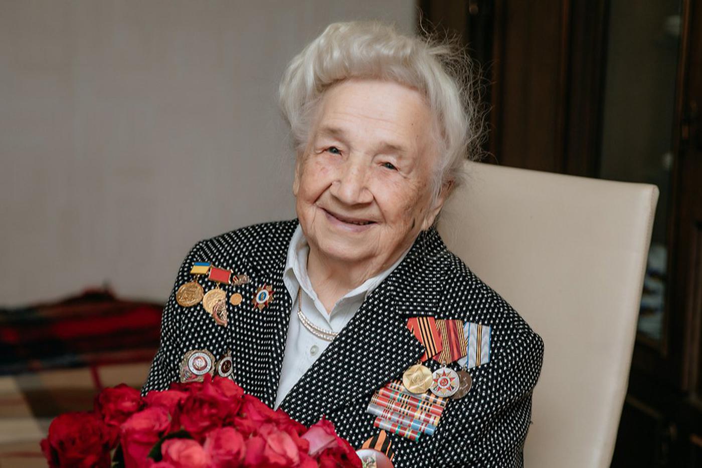 Сенатор Инна Святенко: Индивидуальный подход – основа столичной системы поддержки ветеранов ВОВ