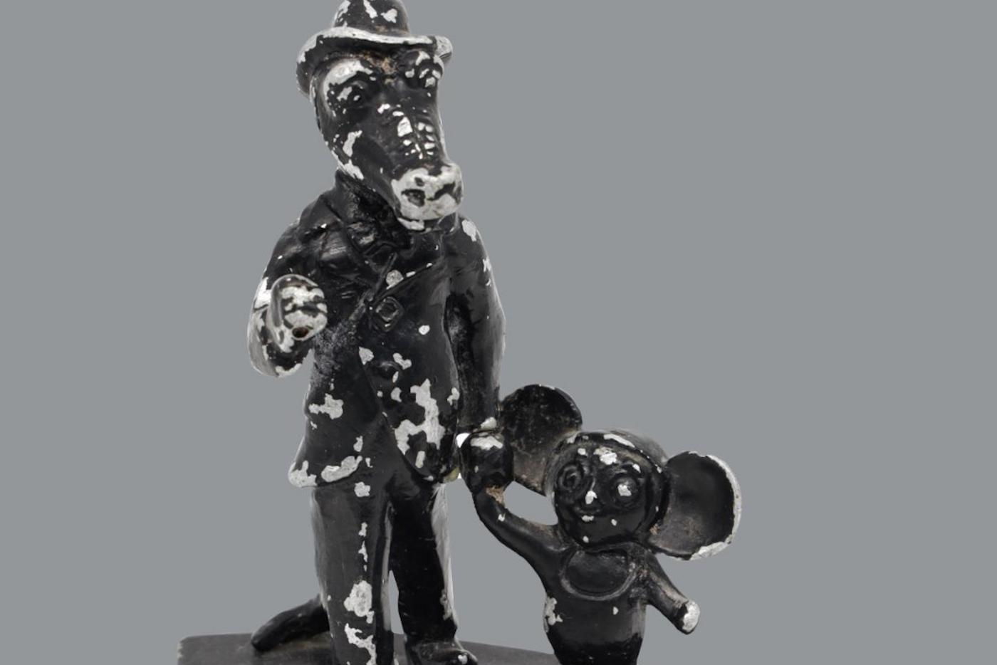 И в мусоре можно отыскать клад: во время переработки отходов отбирают экспонаты для музея