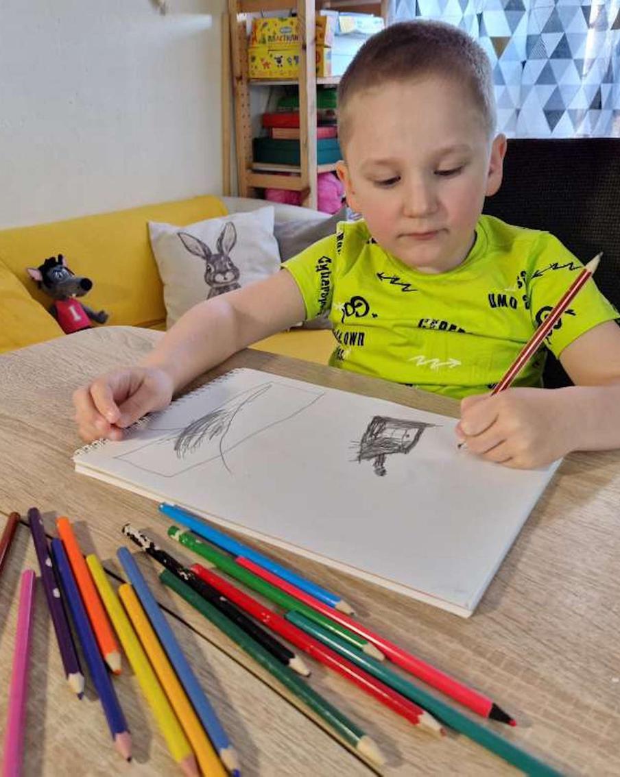 Нарисуй себя в виде цветка. Metro поучаствовало в эксперименте, чтобы разгадать секреты арт-терапии