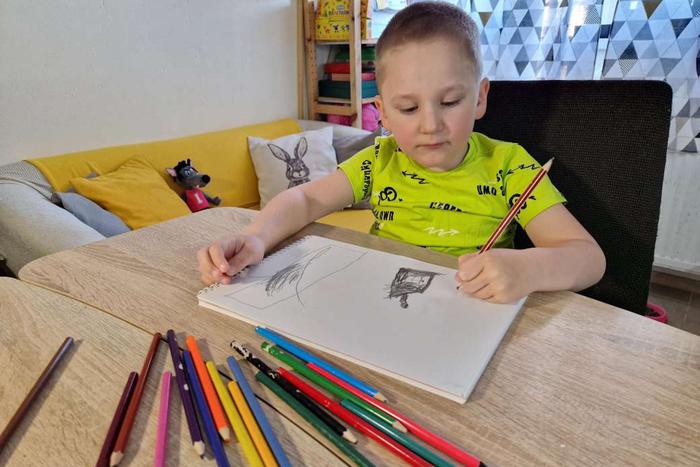 Нарисуй себя в виде цветка. Metro поучаствовало в эксперименте, чтобы разгадать секреты арт-терапии