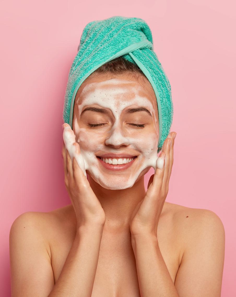 Умывайтесь правильно. Подбираем средство для очищения по типу кожи