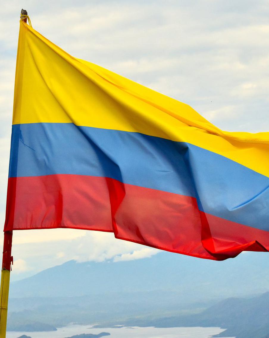 Власти Колумбии возобновили переговоры с армией повстанцев