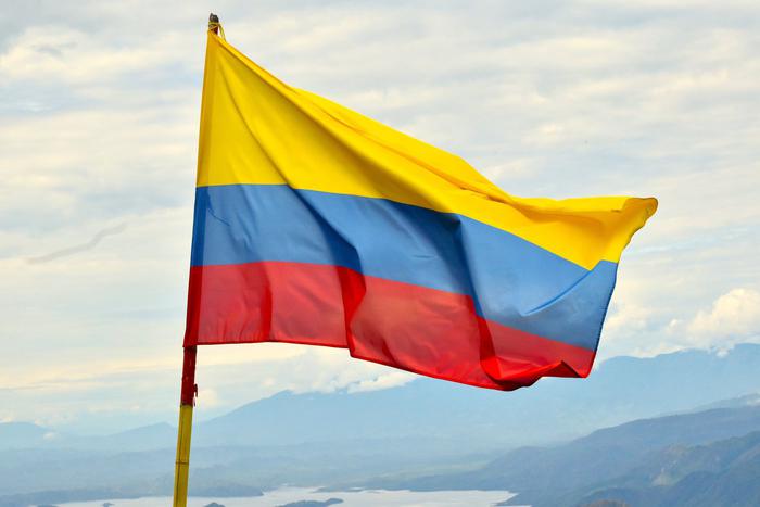 Власти Колумбии возобновили переговоры с армией повстанцев