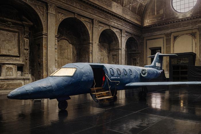 В мире впервые создали самолёт из специального картона, который получился из переработанной джинсовой ткани