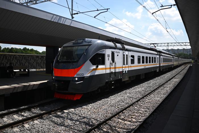 В Щербинке подростки погибли под колёсами электрички