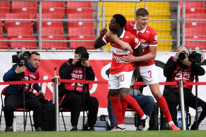 Квинси Промес возродил "серебряную" интригу: голландец оформил дубль в дерби с ЦСКА