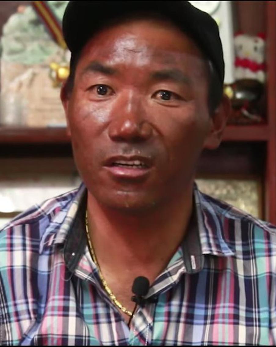 Восходитель на Эверест побил свой рекорд по числу подъёмов на вершину