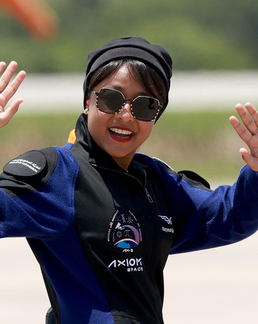 "Это огромный прорыв": первая женщина-саудийка оказалась в космосе