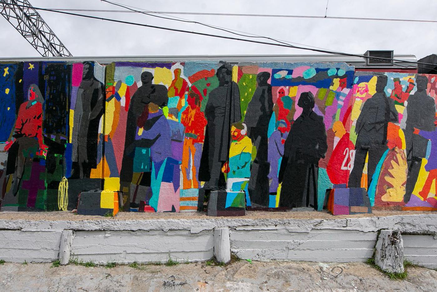 Сергей fas (фас). Наравне с опытными художниками в этой выставке принял участие и новичок – Сергей fas. Организаторы заметили в нём потенциал и дали возможность проявить себя. В его работе героями стали не только люди, но и памятники. А воздвигают монументы тем, кто прокладывал дорогу для нас.