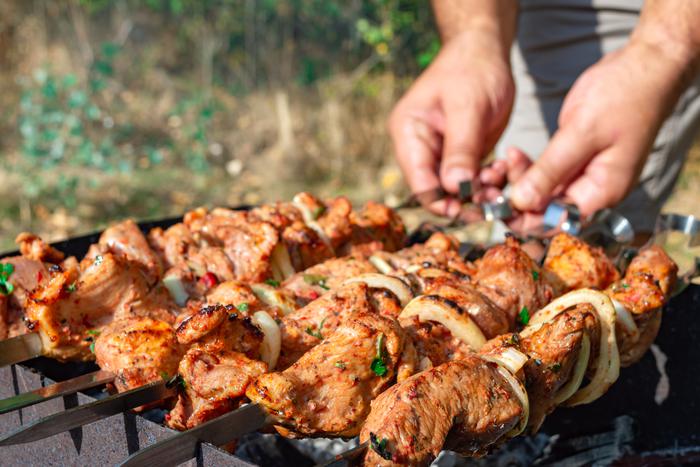 Зоны барбекю, где можно самим приготовить шашлык. Рассказываем, где в Подмосковье самостоятельно пожарить мясо