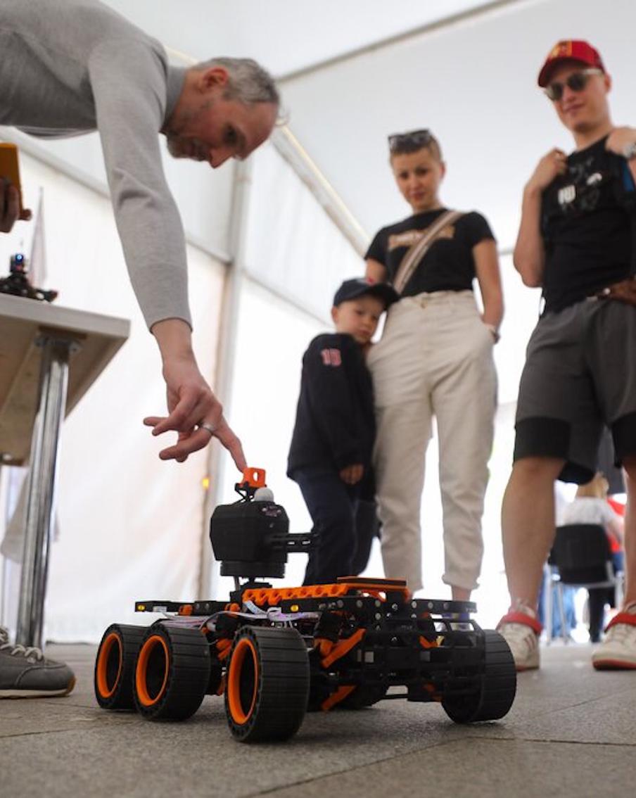 Фестиваль Geek Picnic представил последнее слово науки: технологии для расслабления, веселья и очищения