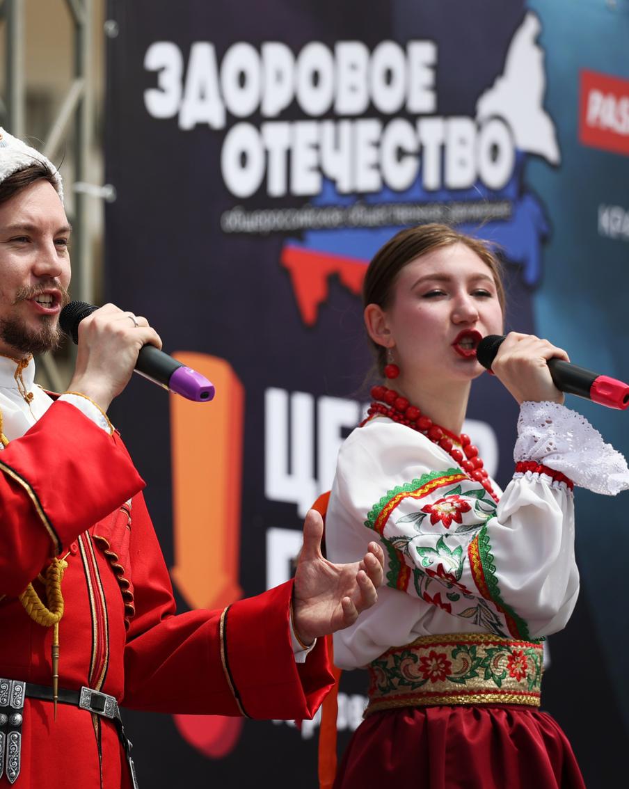 В Краснодаре оказались под запретом вывески на иностранном языке