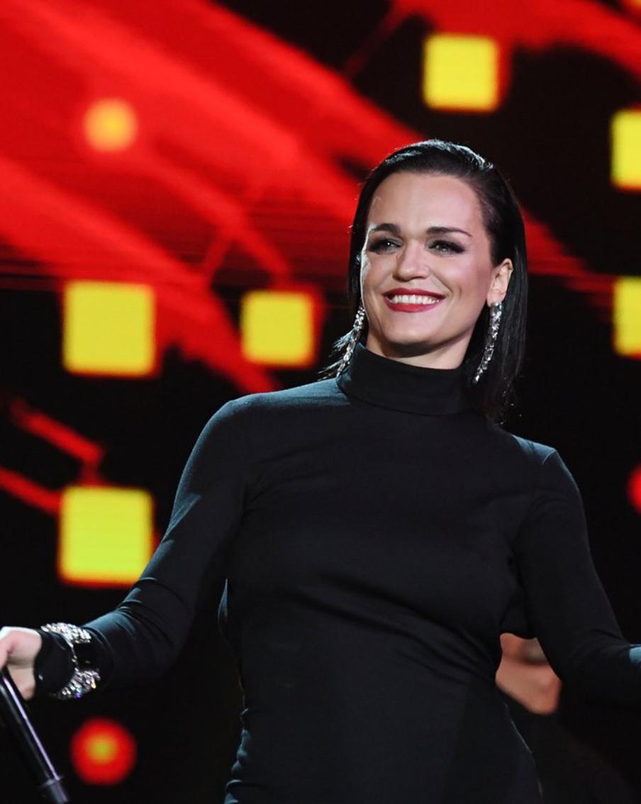 Певицу Славу госпитализировали с неизвестным диагнозом, – об этом сообщают интернет-СМИ