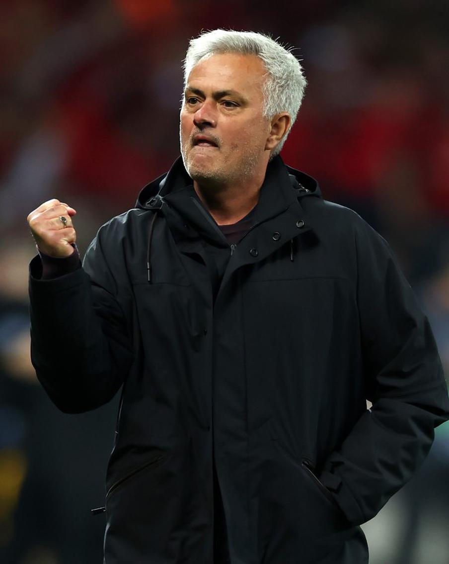 Моуринью идёт за шестым еврокубковым трофеем: превью финала футбольной Лиги Европы "Севилья" – "Рома"