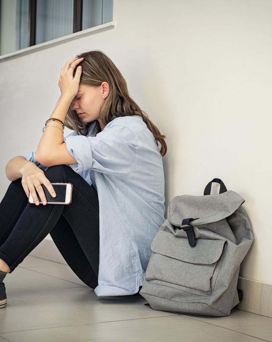 Как говорить с ребёнком, который не сдал ЕГЭ? Консультируемся с психологом