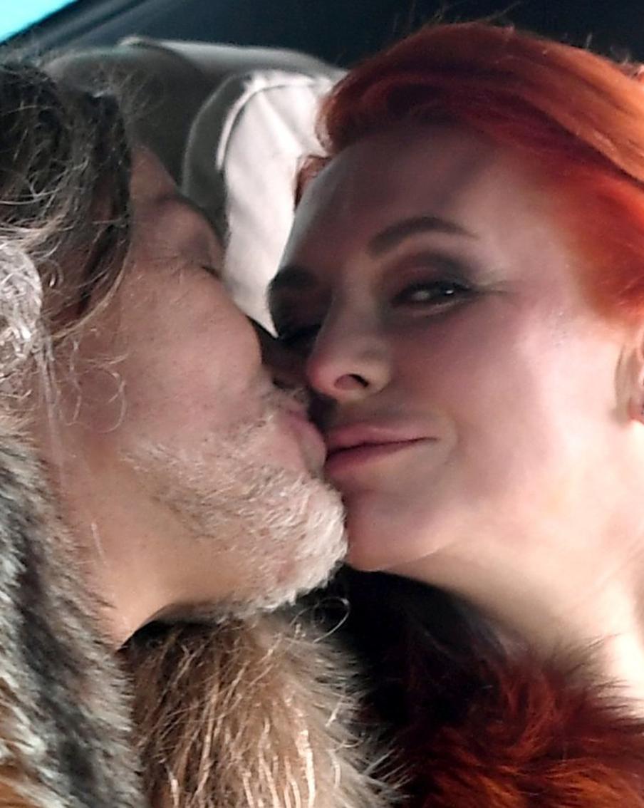 Марина Анисина объяснила, почему улетела в Турцию без Джигурды